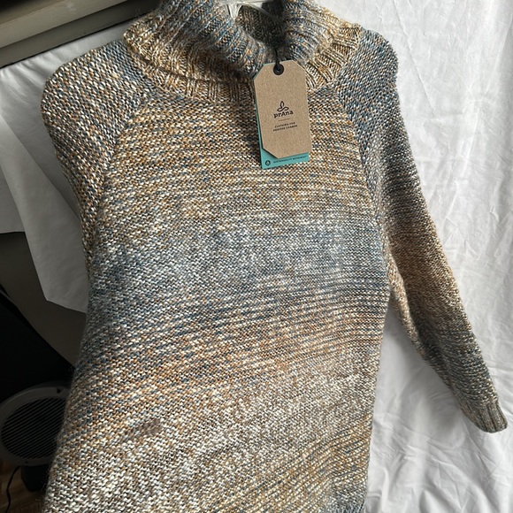 Prana Autumn Rein Sweater - Picture 7 of 13